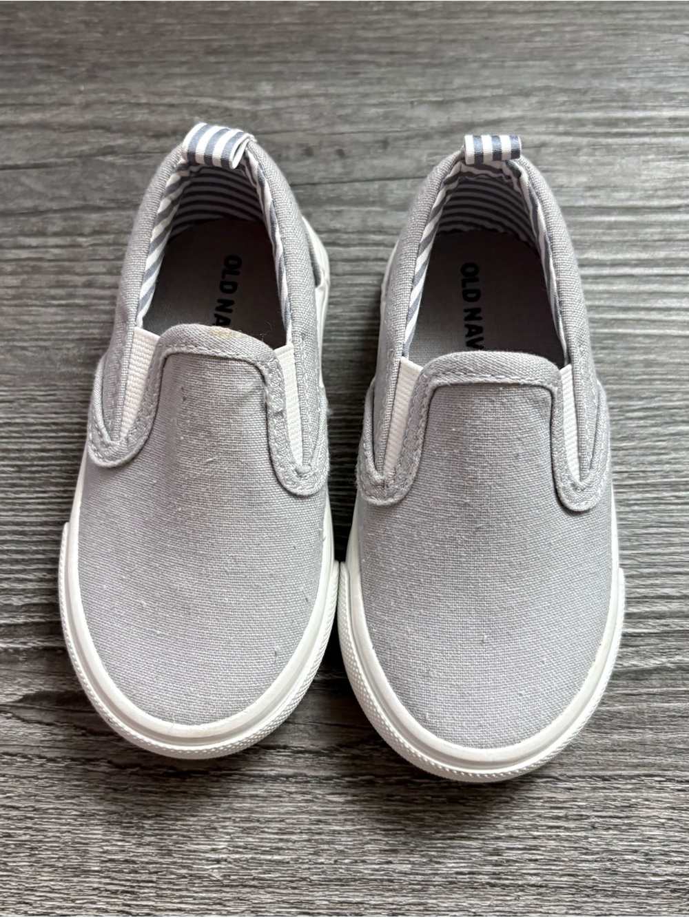 Old Navy Kids Light Gray Canvas Slip-On Sneakers. Baby size 5